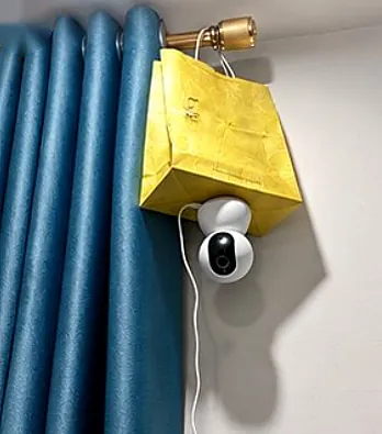 Lắp camera sai cách: treo tạm bợ
